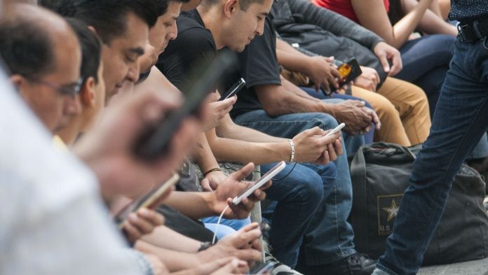 CRT anuncia que no habrá prórroga para el registro obligatorio de tu línea celulares