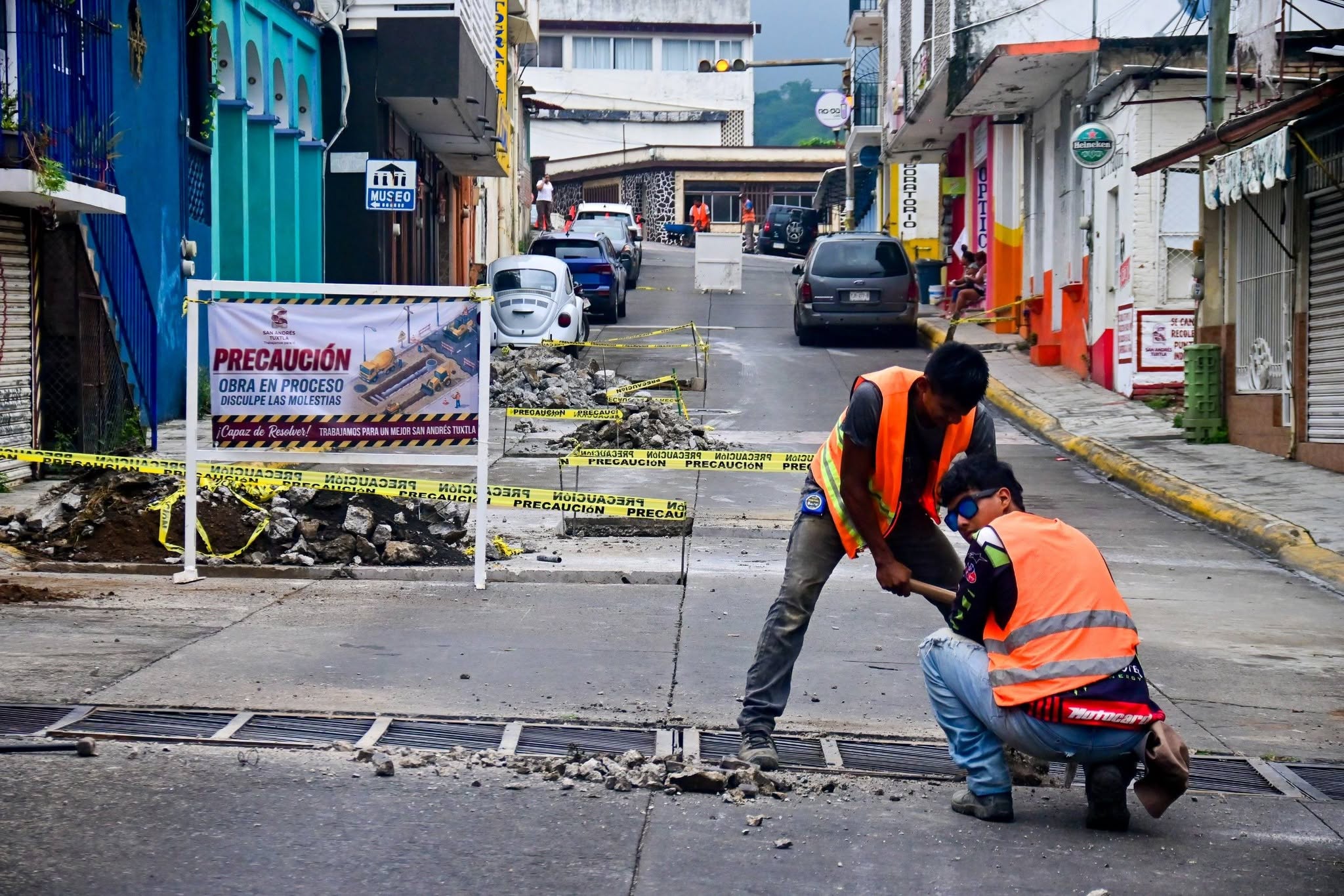 Avanza bacheo urbano en calles de San Andrés Tuxtla