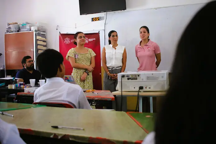 Promueve DIF de San Andrés Tuxtla la prevención del embarazo adolescente con charla informativa