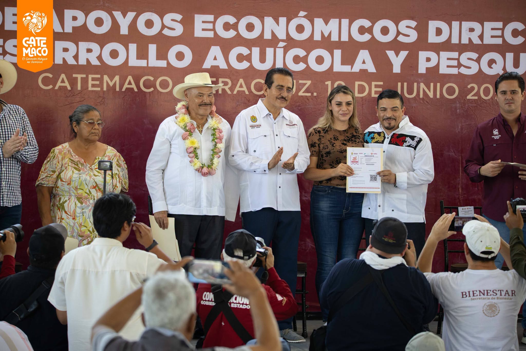 Ayuntamiento de Catemaco participa en la entregas del componente “Apoyo Económico Directo para el Desarrollo Acuícola y Pesquero”