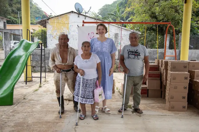 DIF de Catemaco entrega aparatos funcionales en Coyame