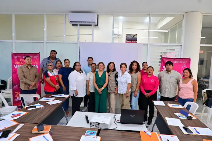 Capacitan a funcionarios de San Andrés Tuxtla en prevención del suicidio y atención de adicciones