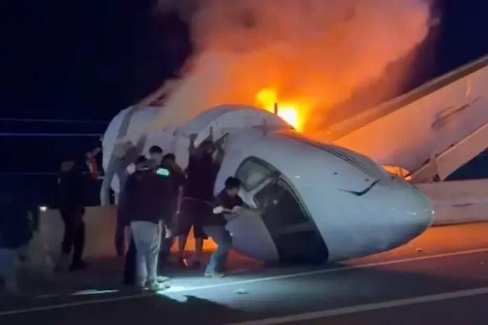 Se estrella en Laredo jet que salió de Los Cabos