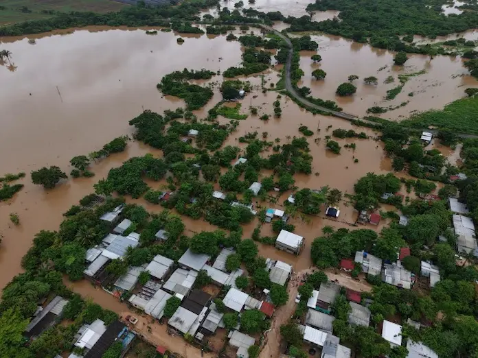 Activan ejército Plan DN-III-E por inundaciones en Isla