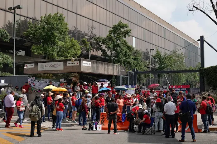 Canaco CDMX reporta pérdidas de más de 405 MDP por protestas de CNTE