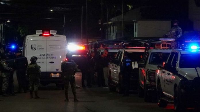Matan a familia en Santa María Maninalco, Azcapotzalco; dos adolescentes sobreviven