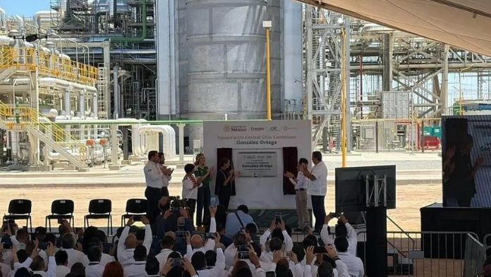 Sheinbaum inaugura planta de ciclo combinado de la CFE de más de 700 millones de dólares en Baja California