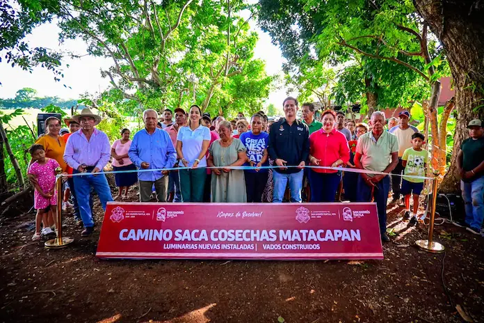 Con obras de calidad, Ayuntamiento transforma caminos en comunidades de San Andrés Tuxtla