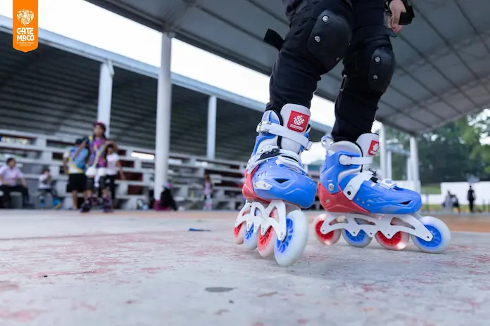 Niñas y niños de Catemaco disfrutan del taller de patinaje «Verano en Movimiento»