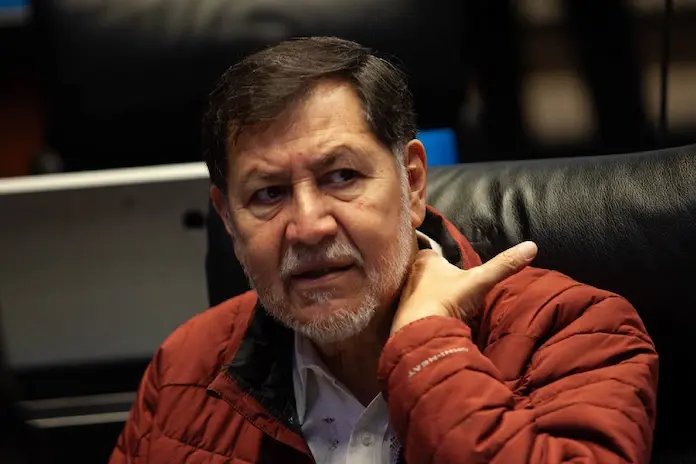 Sancionan nuevamente a Noroña por violencia política de género contra Grecia Quiroz