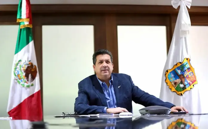 Revocan amparo a Cabeza de Vaca, le congelan sus cuentas